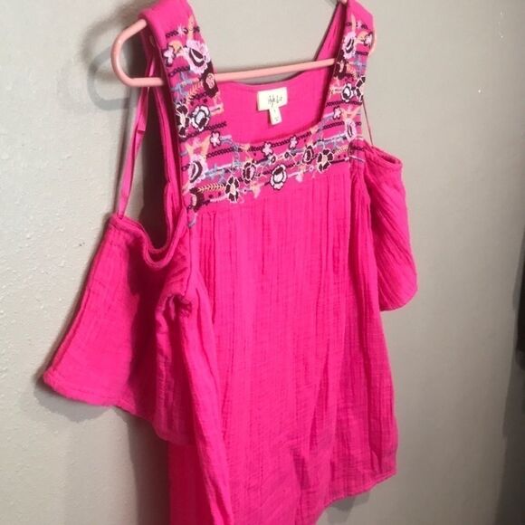 Style & Co Embroidered Cold-Shoulder Top women’s size small - Picture 4 of 6